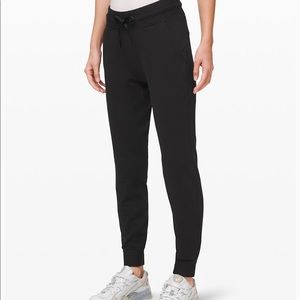 Lululemon Ready to Fleece Joggers 28”